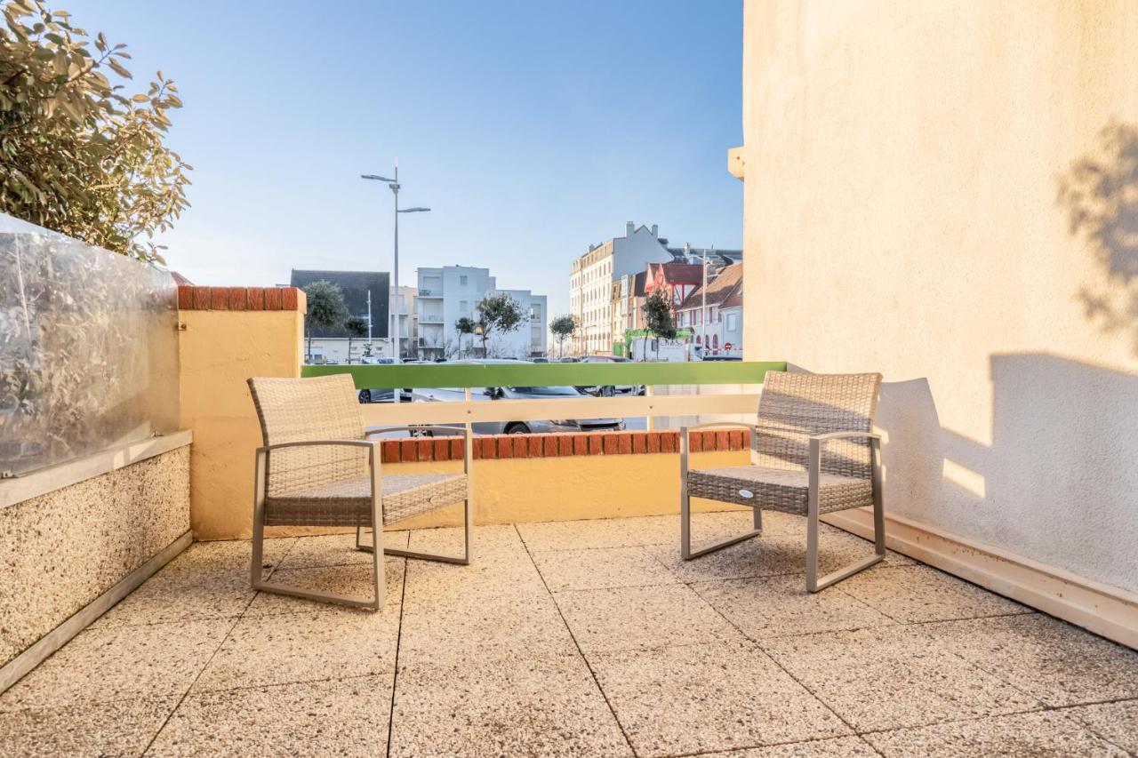 Agréable appartement et terrasse à 2 pas de la mer Wimereux Esterno foto