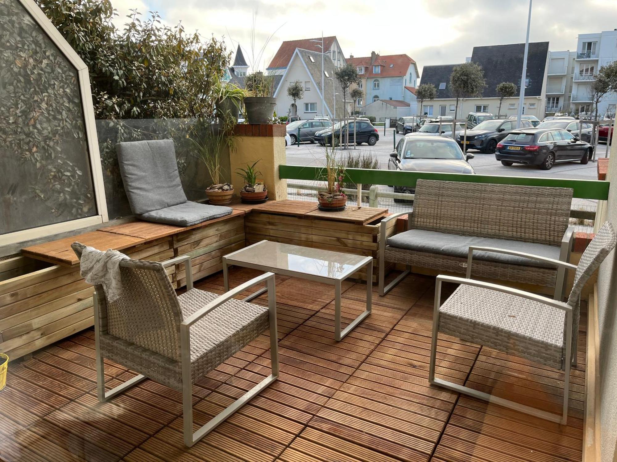 Agréable appartement et terrasse à 2 pas de la mer Wimereux Esterno foto