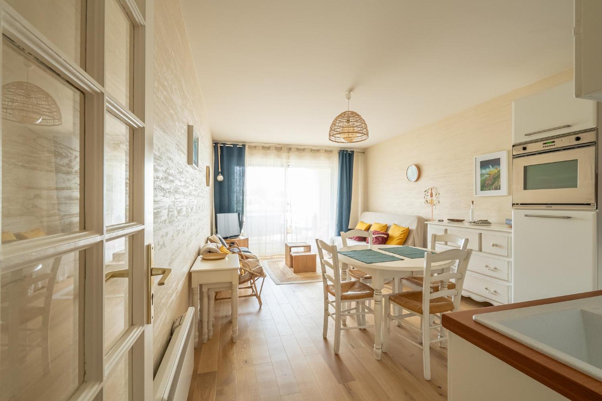 Agréable appartement et terrasse à 2 pas de la mer Wimereux Esterno foto