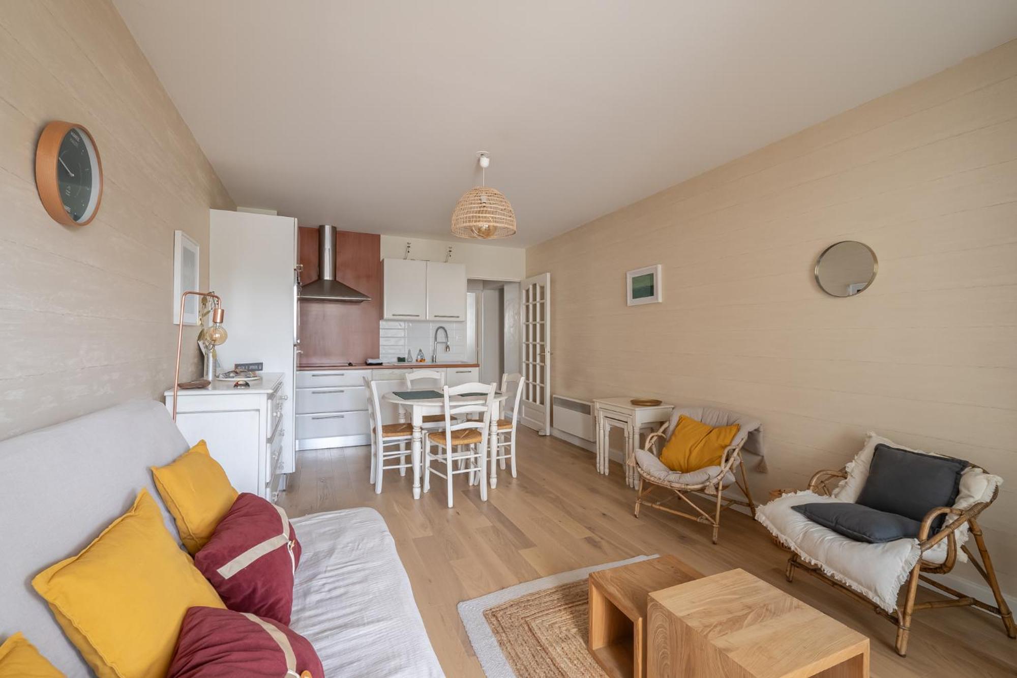 Agréable appartement et terrasse à 2 pas de la mer Wimereux Esterno foto