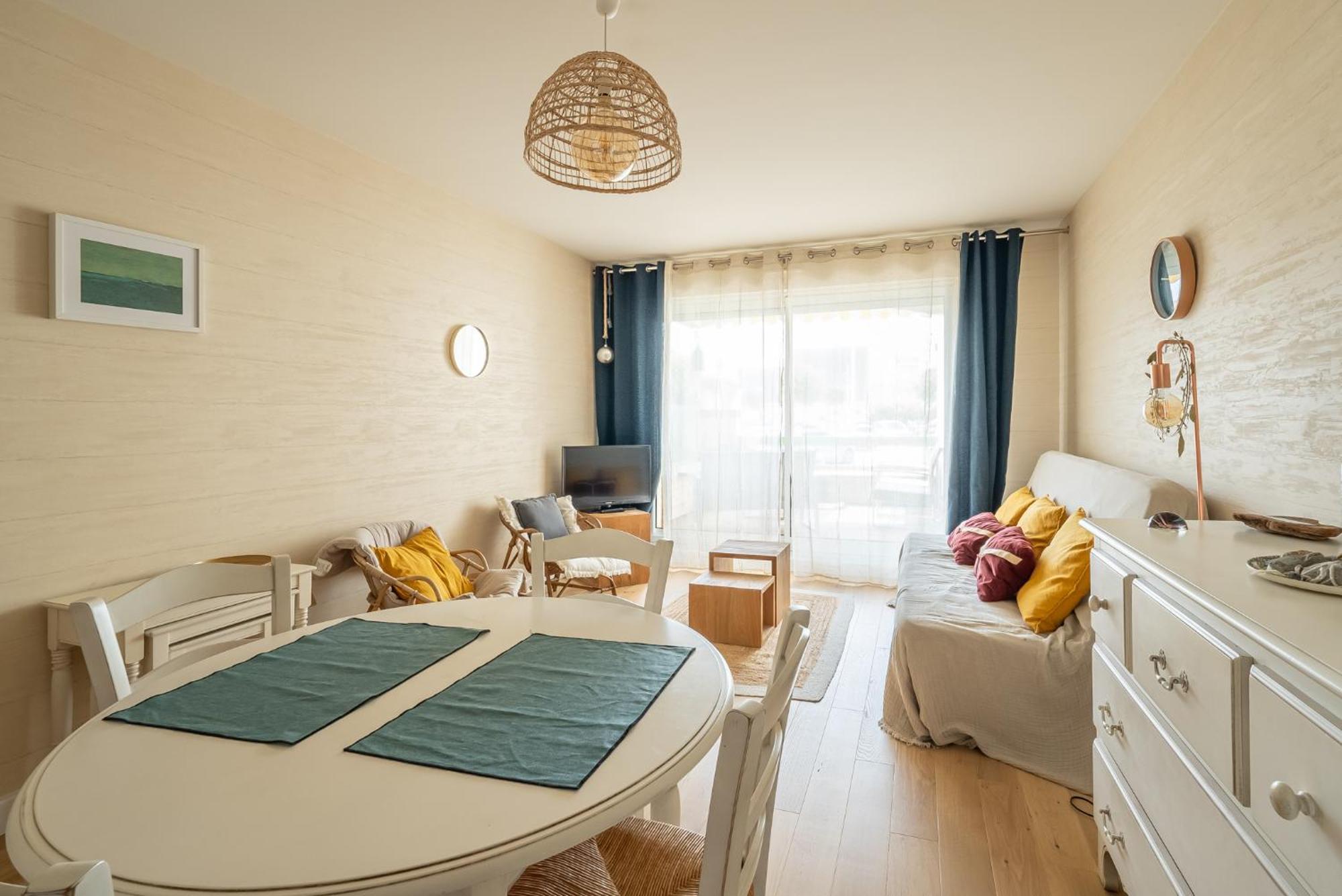 Agréable appartement et terrasse à 2 pas de la mer Wimereux Esterno foto
